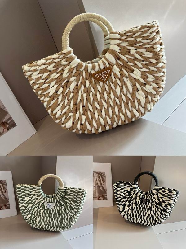 Prada beach bag dx06